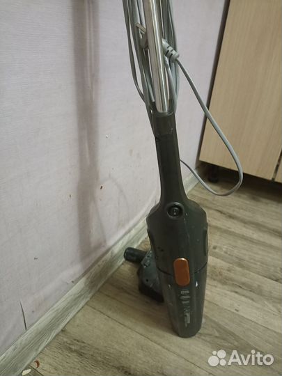 Вертикальный пылесос