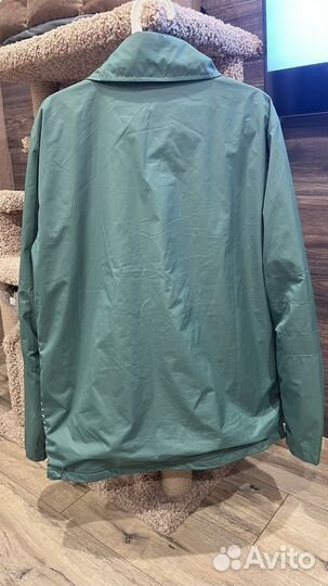 Куртка зеленая pull bear