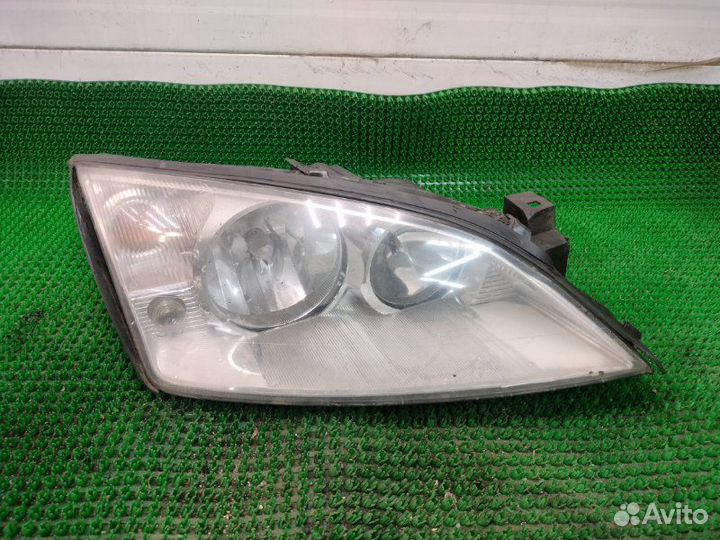 Фара передняя правая Ford Mondeo 3 cjba 2001