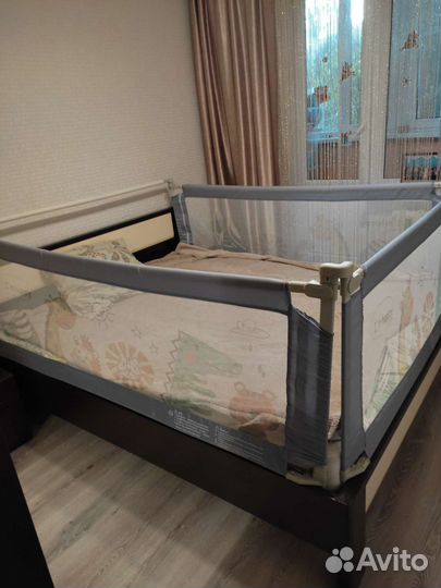 Защитный барьер для кровати