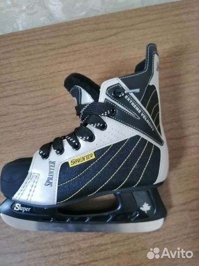 Коньки хоккейные