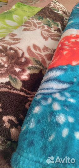 Пледы новые 1,5