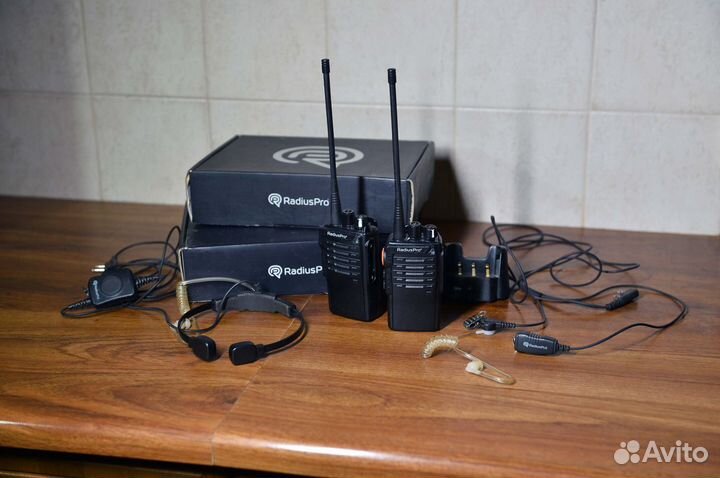 Рации RadiusPro RP-301*2шт + гарнитуры