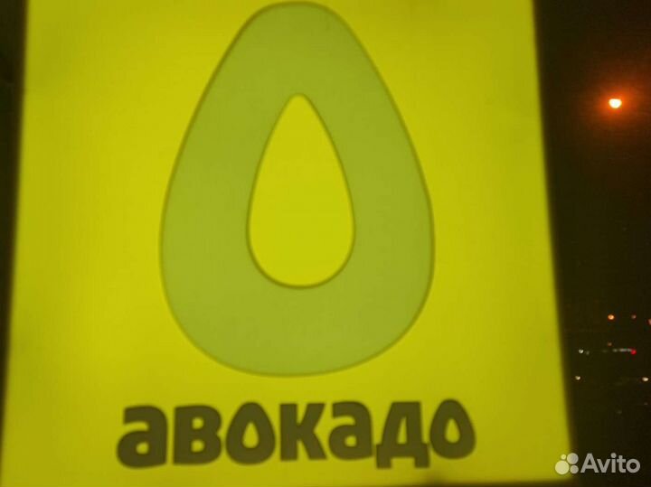 Продавец кассир в продуктовый магазин