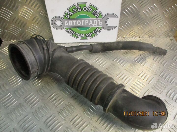 Патрубок воздушного фильтра Hyundai Starex H1