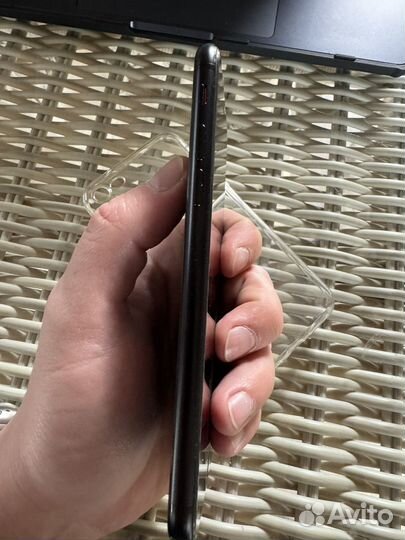 iPhone SE (2020), 64 ГБ