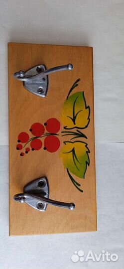 Вешалки настенные