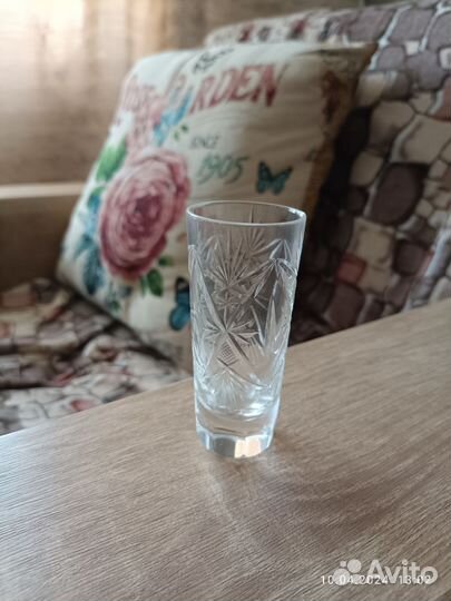 Хрустальные фужеры и рюмки