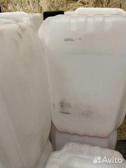 Канистры пластиковые бу 20 литров