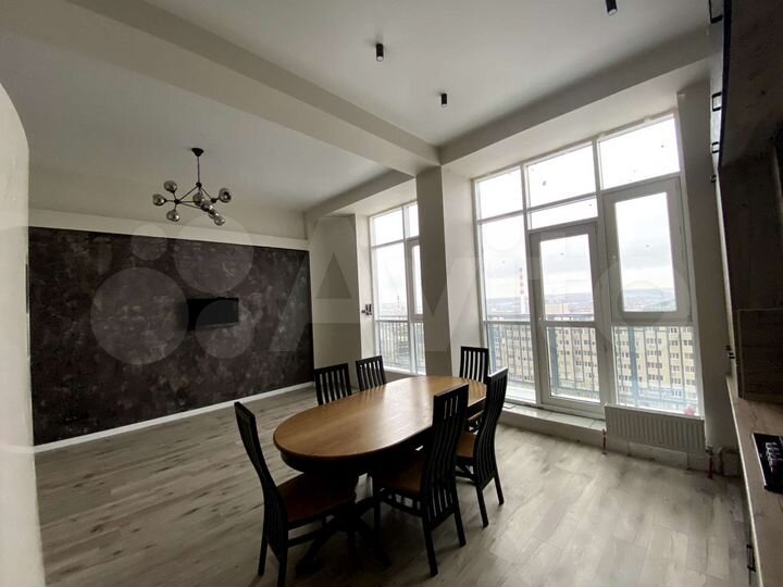 3-к. квартира, 85 м², 9/10 эт.