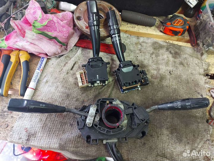 Подрулевой переключатель Toyota Corolla Е100