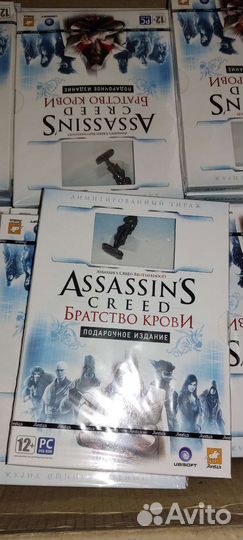Assassins creed с фигуркой