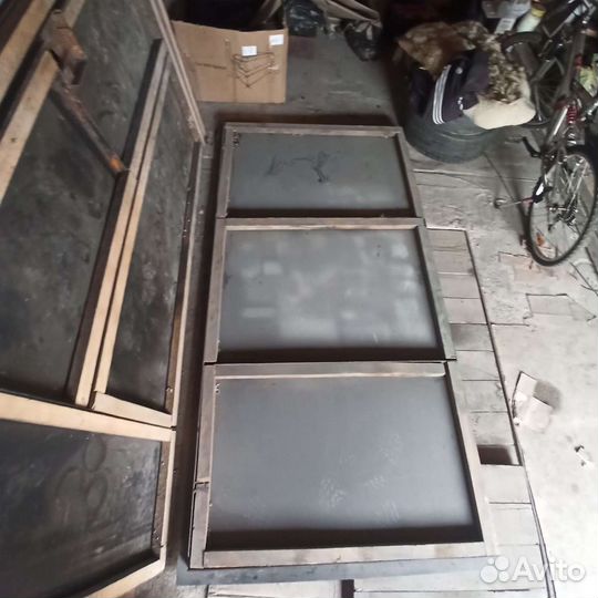 Распашные двери на Ворота для гаража бу