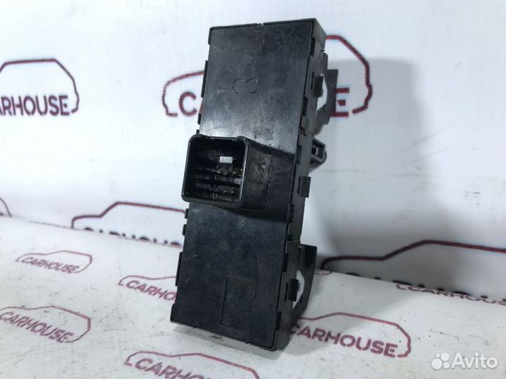 Кнопки стеклоподъемников Volkswagen Touareg NF