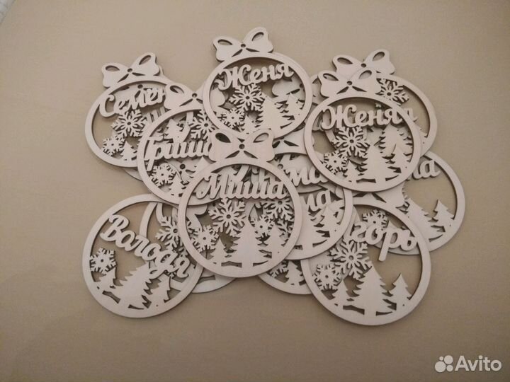 Елочные игрушки из дерева