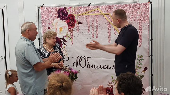 Аренда баннера,каркаса,фигурок,шоколадного фонтана