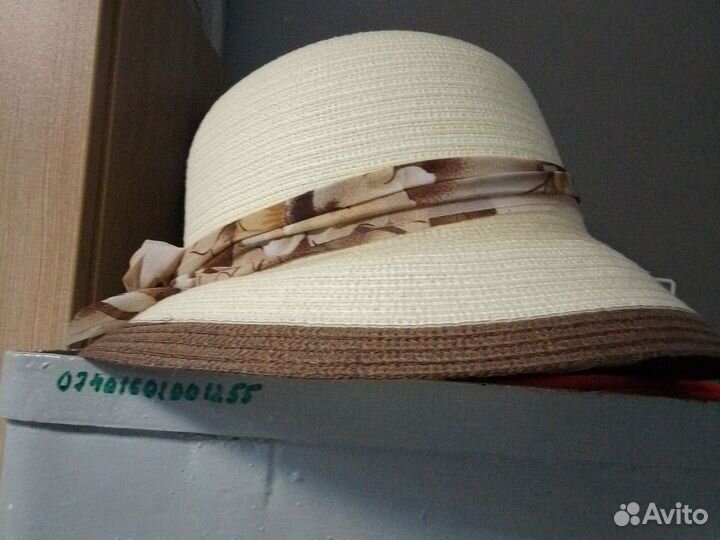 Шляпка женская