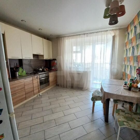3-к. квартира, 78 м², 1/10 эт.