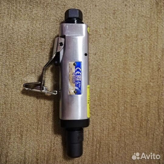 Японская пневмодрель для засверловки под шипы