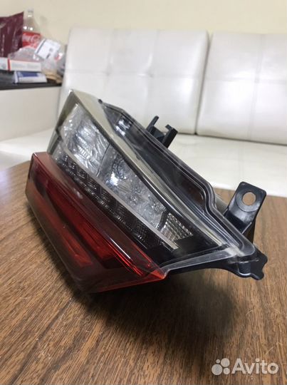 Фонарь внутренний левый Lexus RX 350 2016+