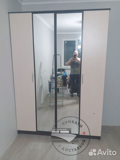 Шкаф распашной