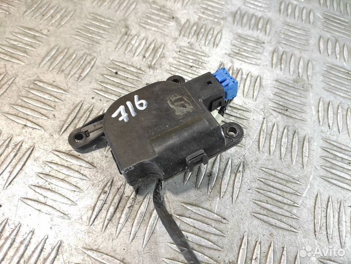 Моторчик заслонки отопителя Kia Ceed 2007-2012