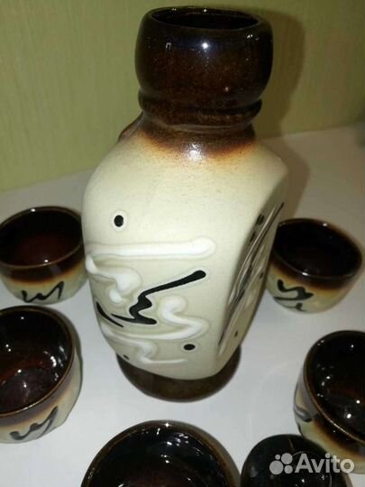 Сервиз керамика - графин и 6 рюмочек, новый