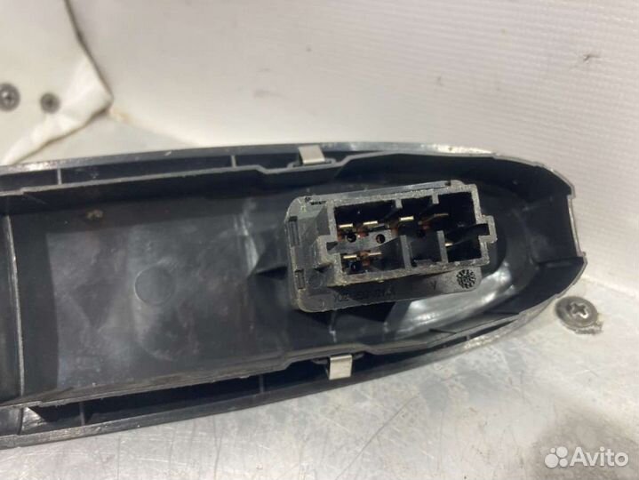 Кнопка стеклоподъемника volkswagen golf 4 nn