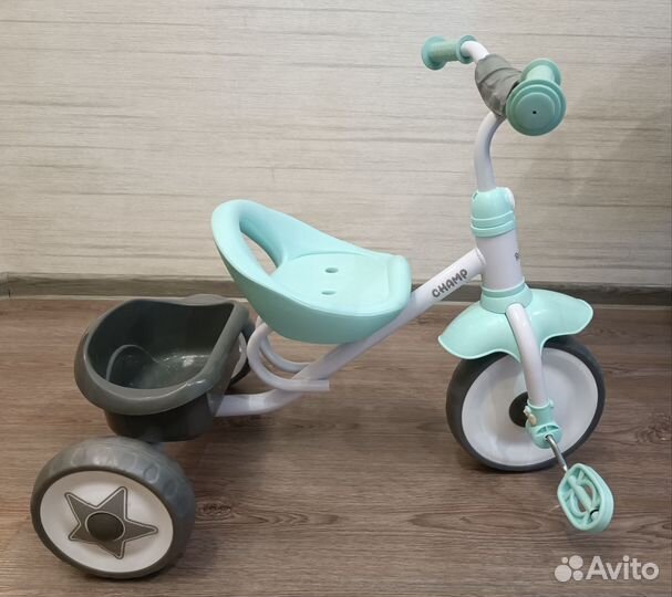 Детский трехколесный велосипед