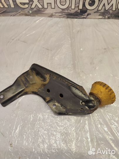 Передняя подушка Volkswagen Passat B5