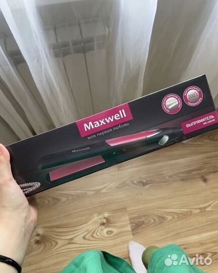Выпрямитель для волос новый