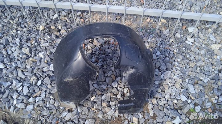 Подкрылок передний левый ford focus 2,оригинал