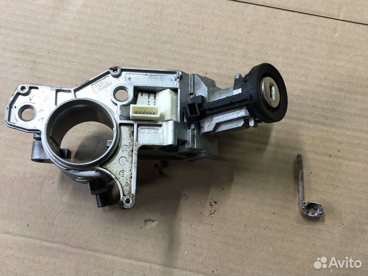 Замок зажигания Opel Astra H