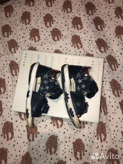 Сандалии для девочки Geox