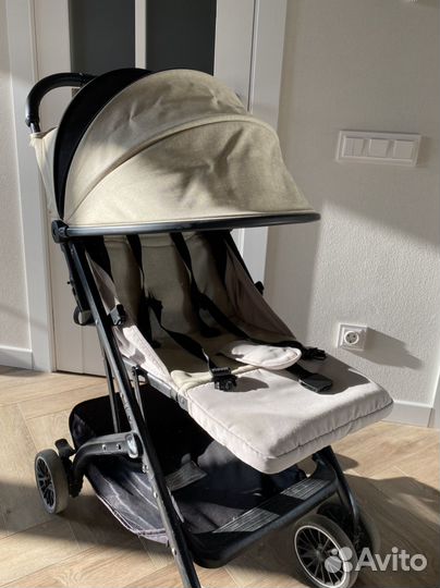 Прогулочная коляска cum