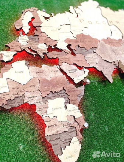 Деревянная карта мира для подарка