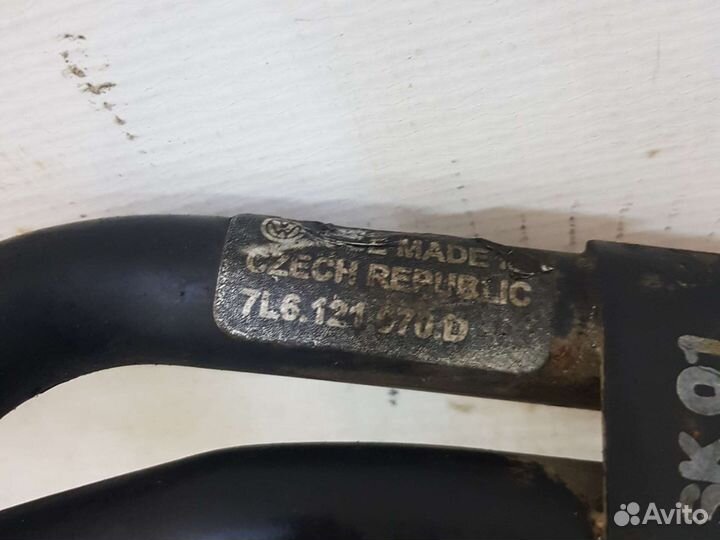 Трубка системы охлаждения Touareg 1 7L6121070D