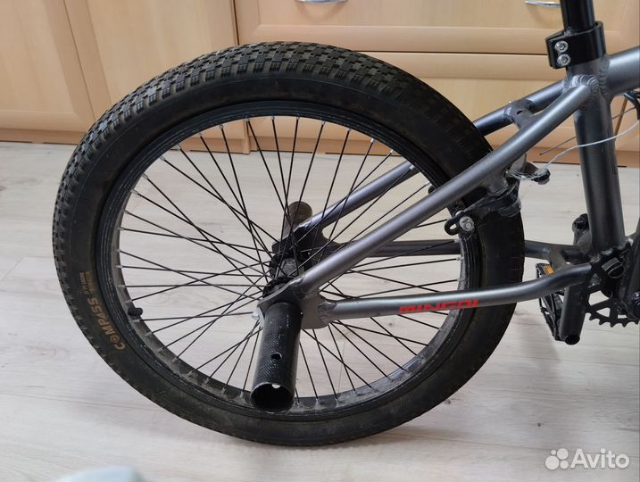 Трюковой велосипед bmx