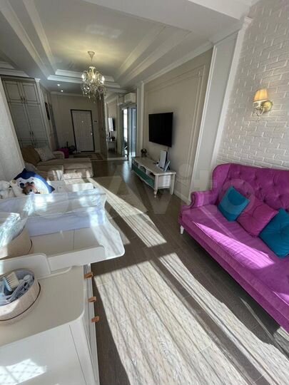 2-к. квартира, 63 м², 2/10 эт.