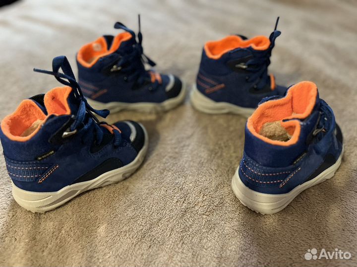 Ботинки детские для двойни
