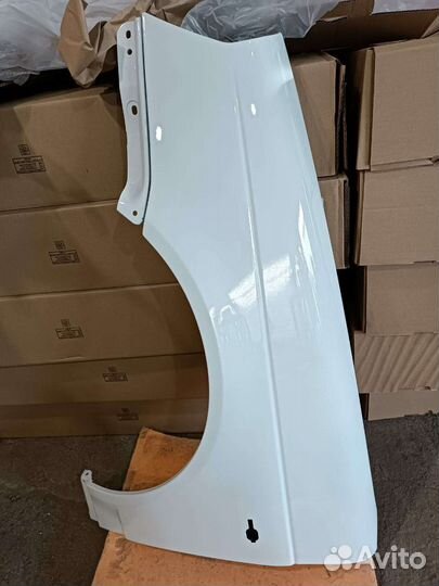 Крыло priora левое переднее белый