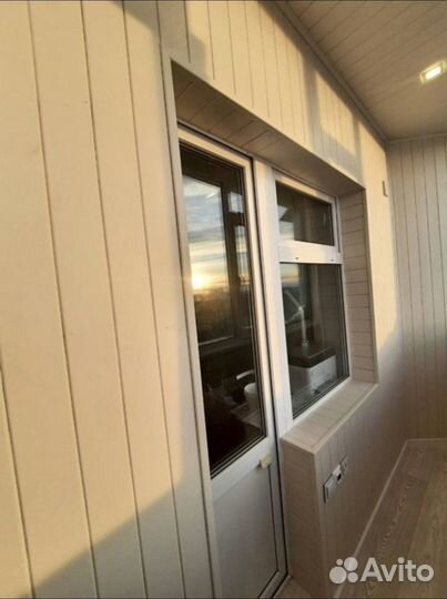 Остекление балкона с отделкой