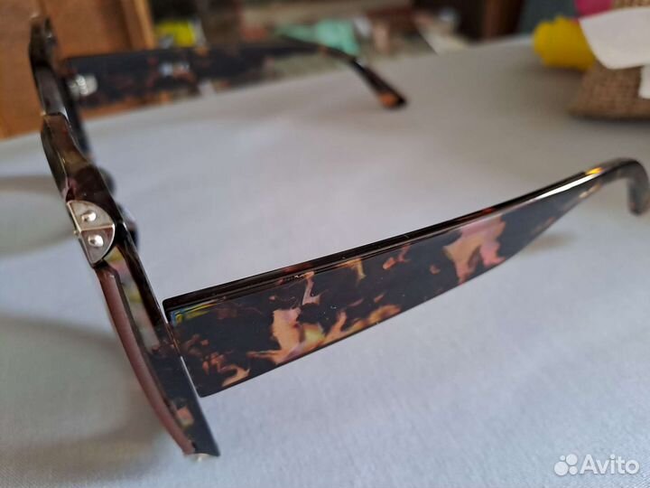 Солнцезащитные очки