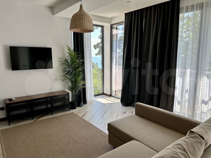 2-к. квартира, 110 м², 1/3 эт.