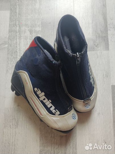 Лыжные ботинки детские 28р