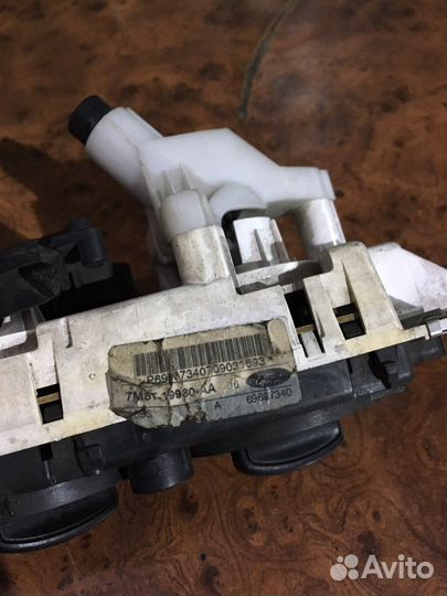 Блок управления климат контролем Ford Focus 2