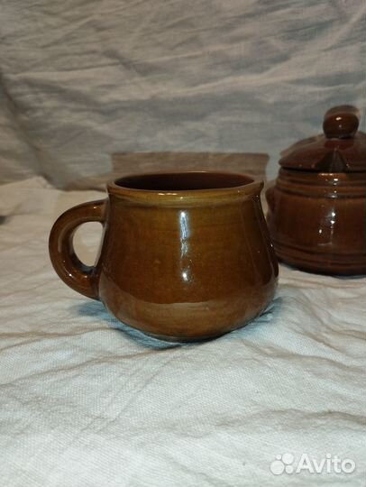 Набор из кружек и сахарницы