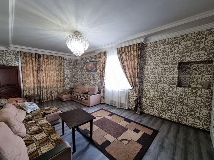 Дом 220 м² на участке 6 сот.