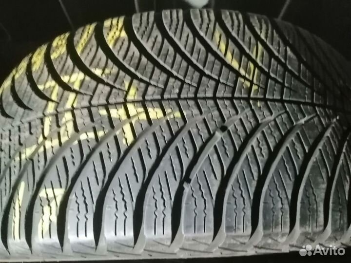Goodyear Vector 4Seasons Gen-2 225/45 R17