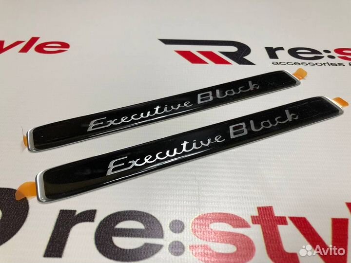 Эмблема Executive Black Land Cruiser 200 B1079